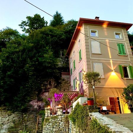 La Casa Sulla Collina Del Castello Villa Breno Luaran gambar