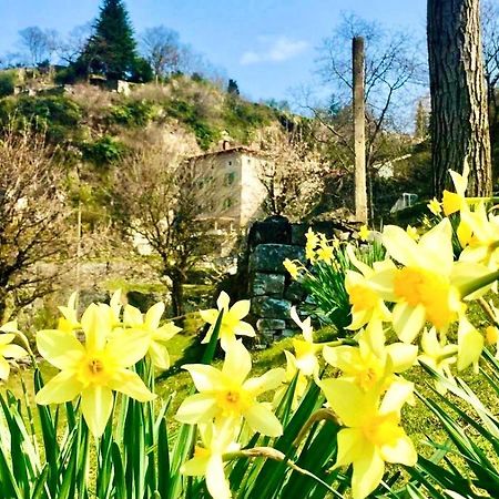 La Casa Sulla Collina Del Castello Villa Breno Luaran gambar