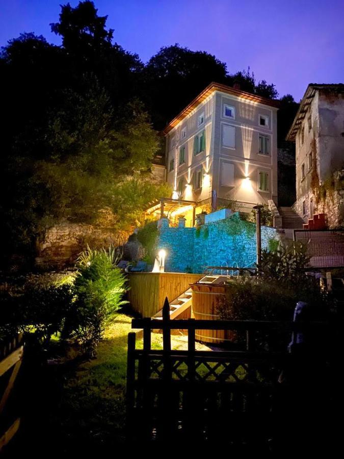 La Casa Sulla Collina Del Castello Villa Breno Luaran gambar