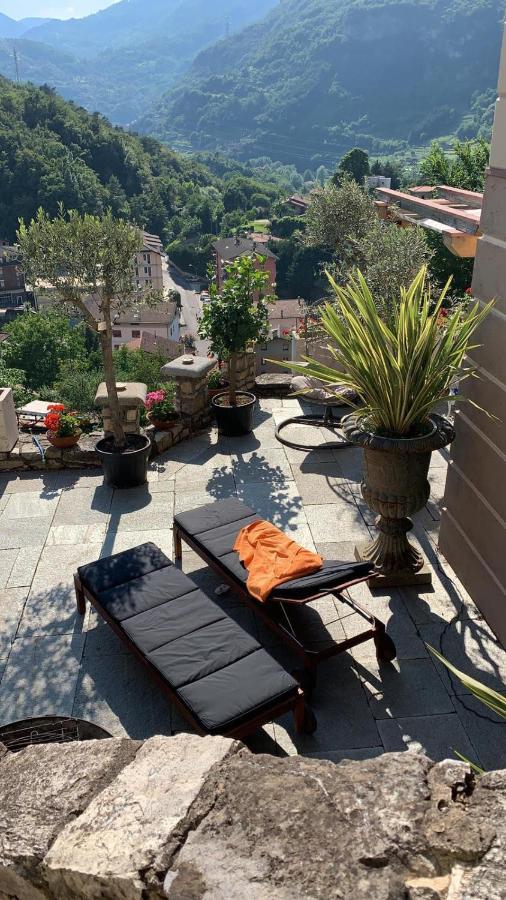 La Casa Sulla Collina Del Castello Villa Breno Luaran gambar