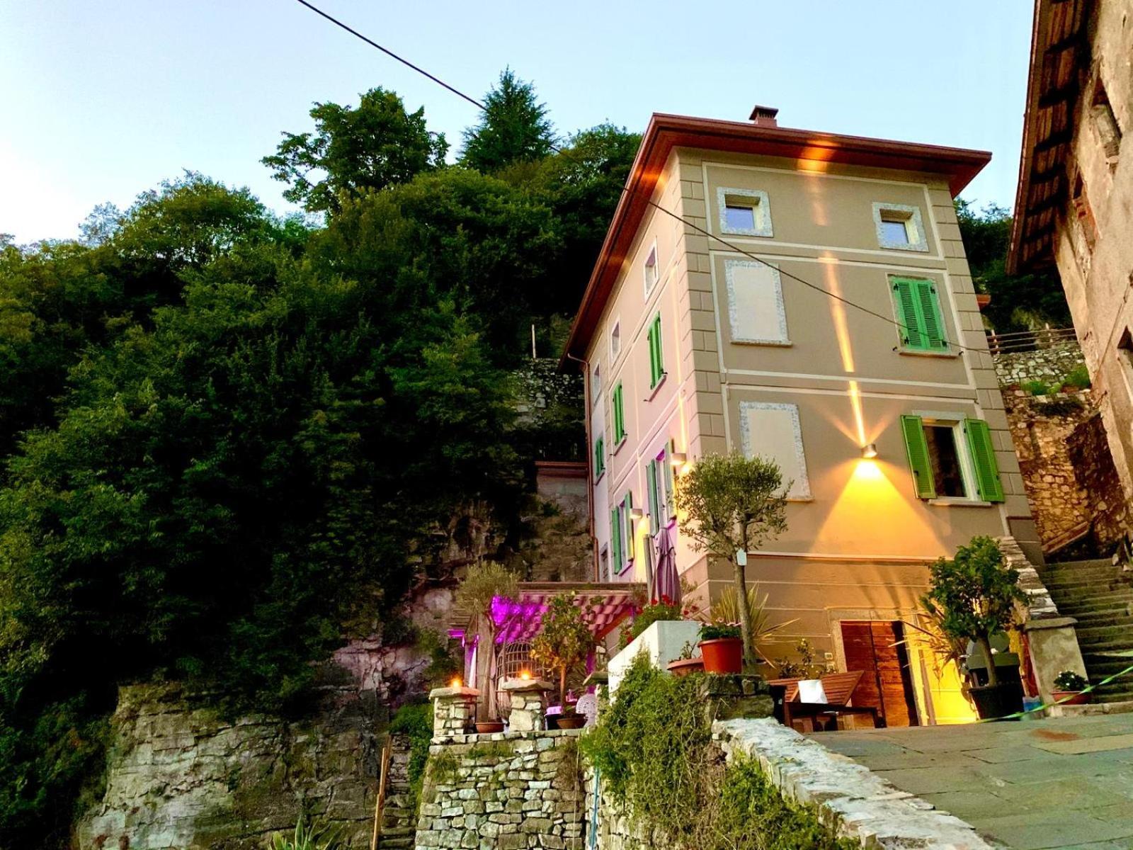 La Casa Sulla Collina Del Castello Villa Breno Luaran gambar